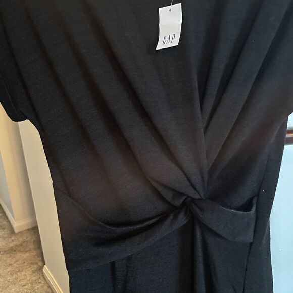 Gap black jersey dress NWT - Size S short sleeve, cross over waistdetail - Picture 4 of 5
